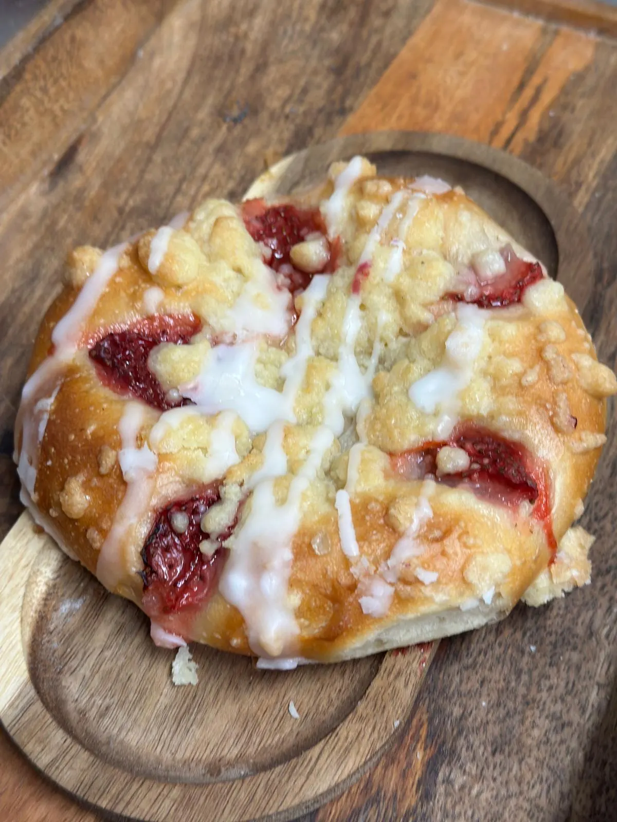 Zdjęcie produktu: Drożdżówka maślana z truskawkami